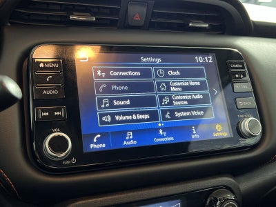 2021 Nissan Kicks SR