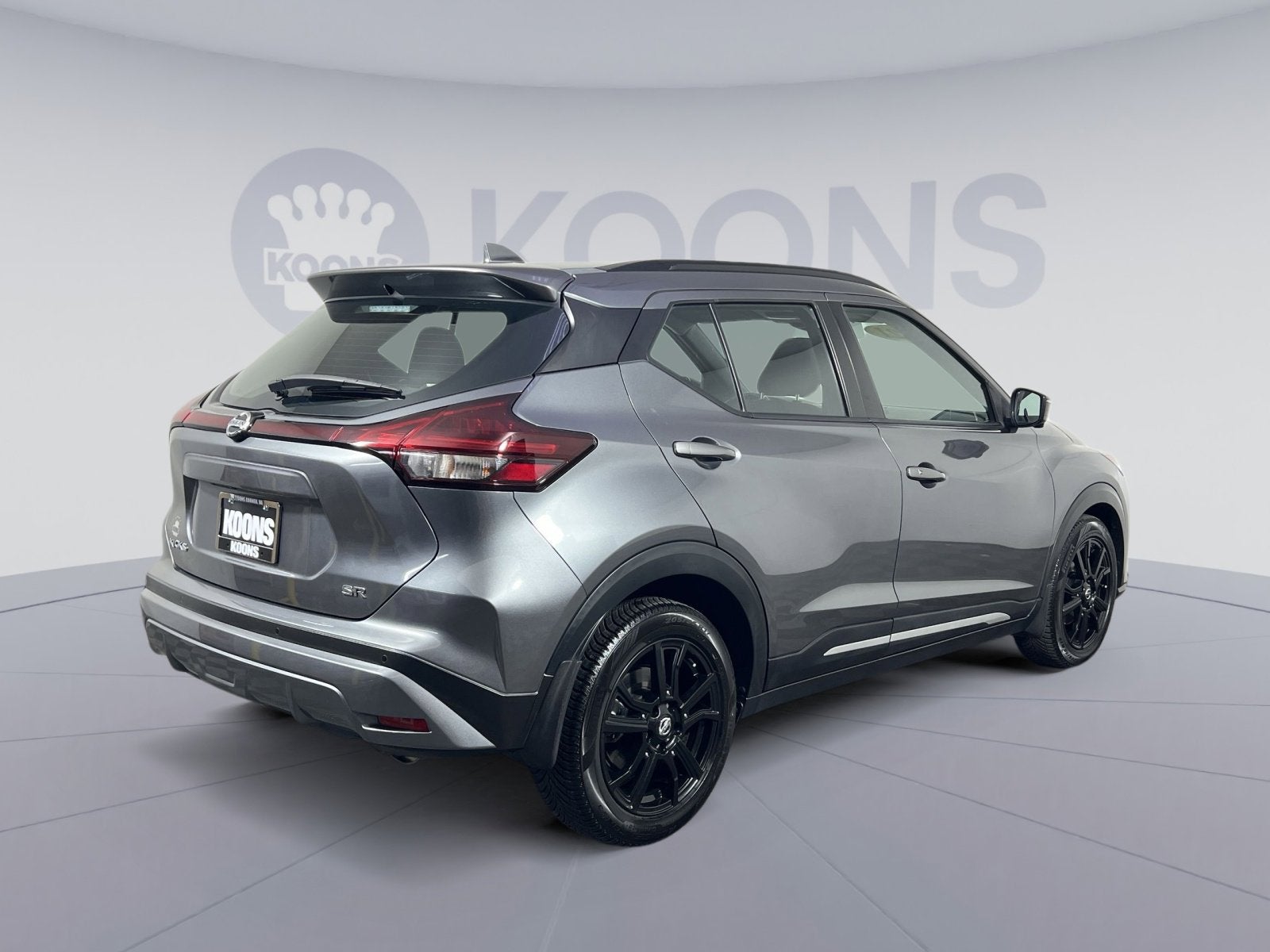 2021 Nissan Kicks SR