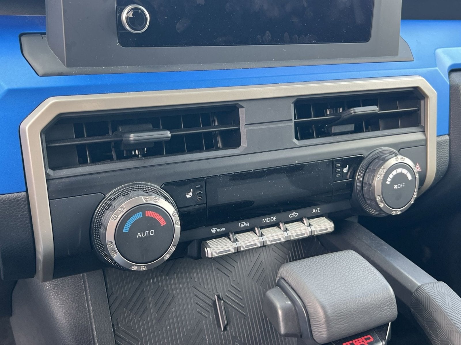 2025 Toyota Tacoma TRD Off-Road