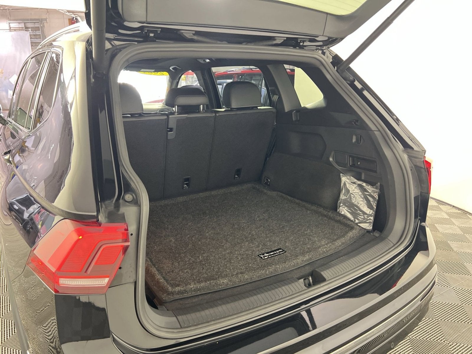 2021 Volkswagen Tiguan 2.0T SEL Premium R-Line