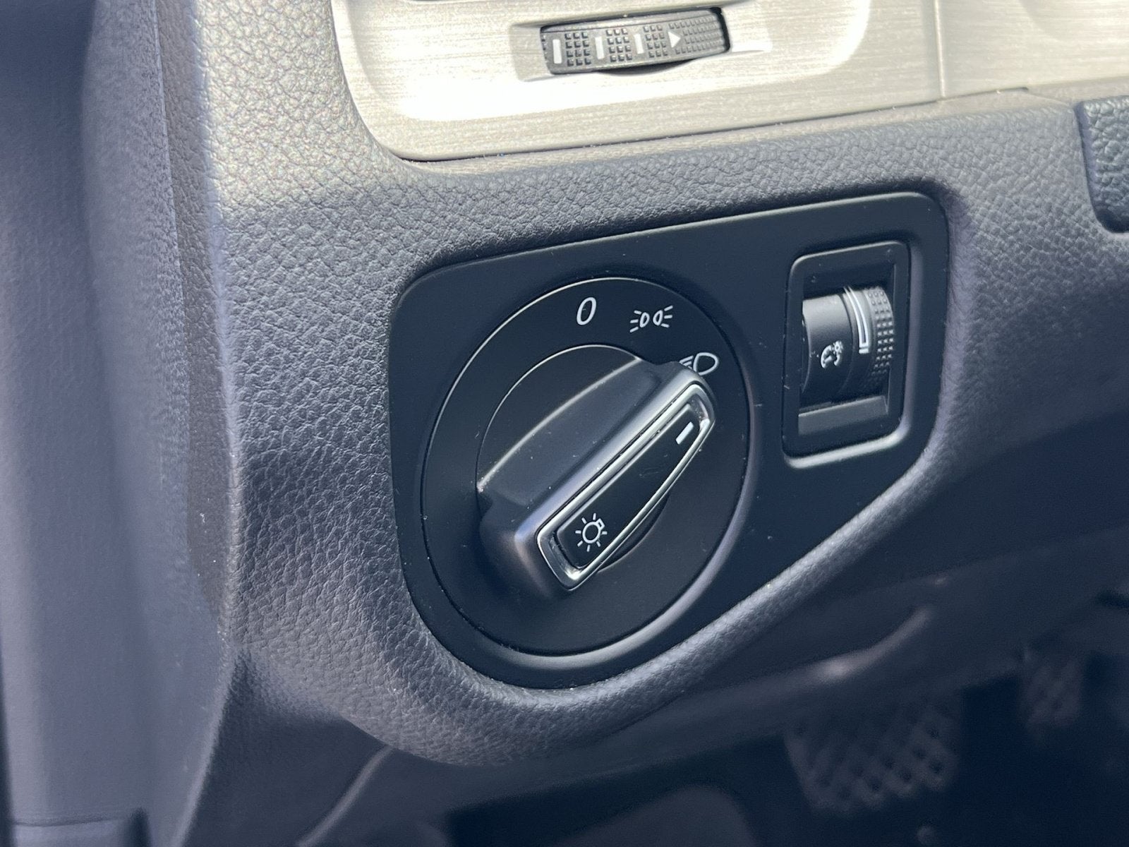 2016 Volkswagen Golf TSI S 4-Door
