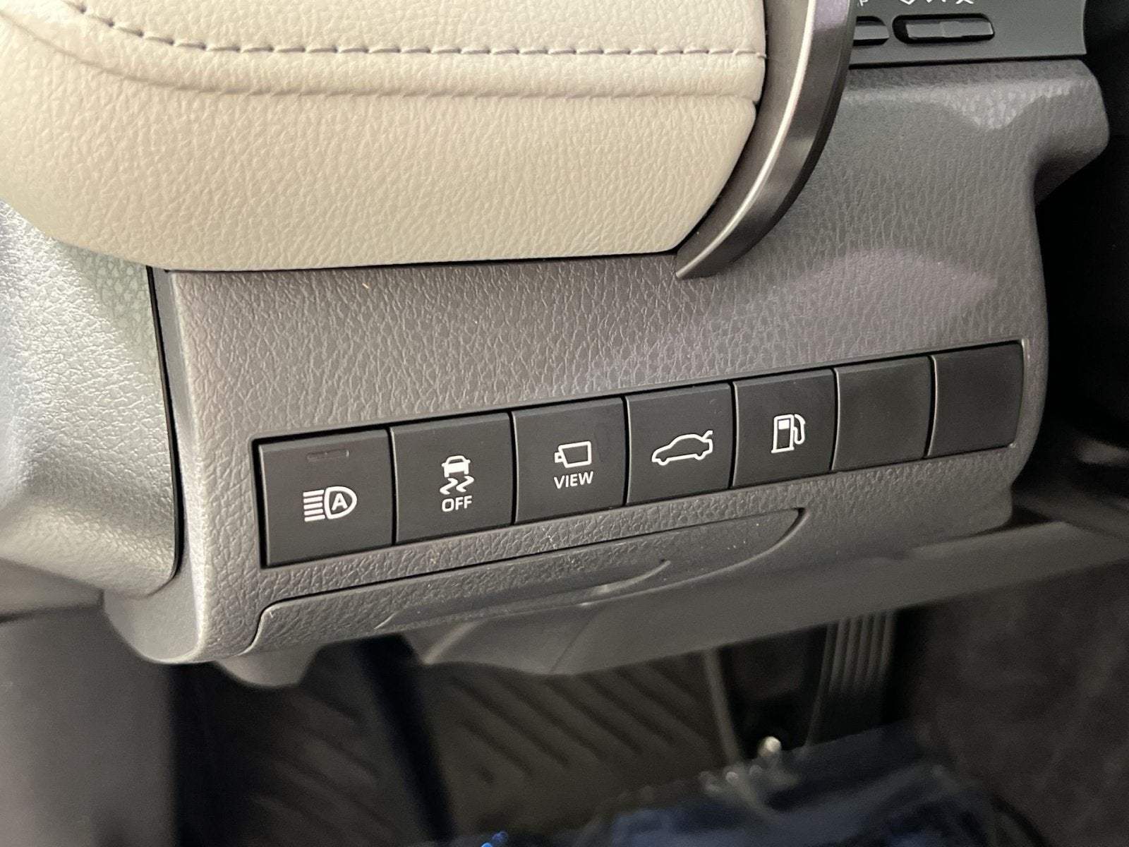 2018 Toyota Camry Hybrid XLE