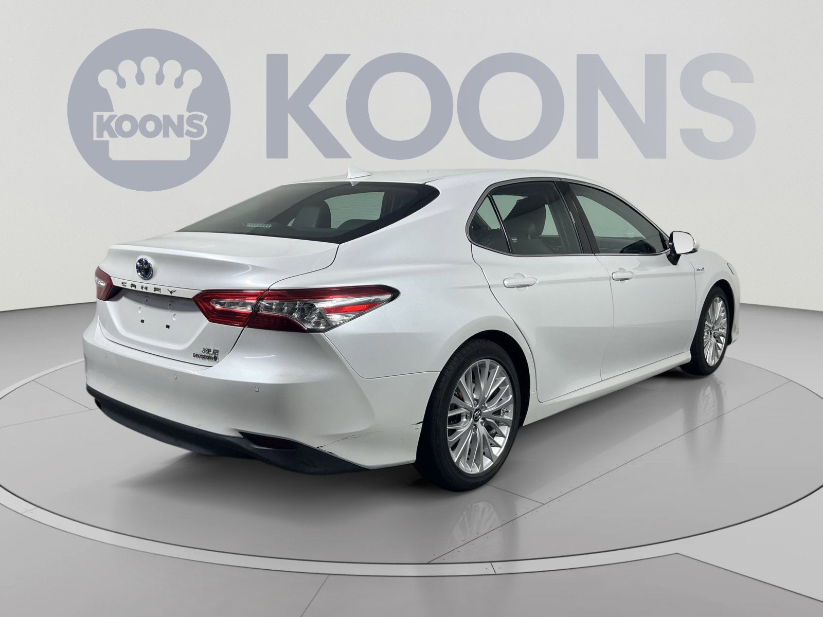 2018 Toyota Camry Hybrid XLE