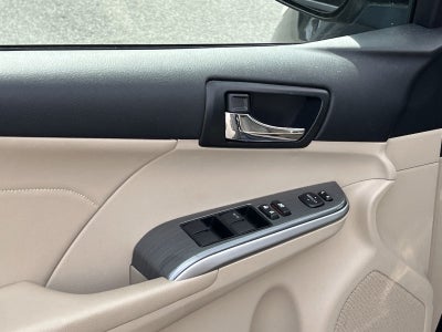 2014 Toyota Camry Hybrid XLE