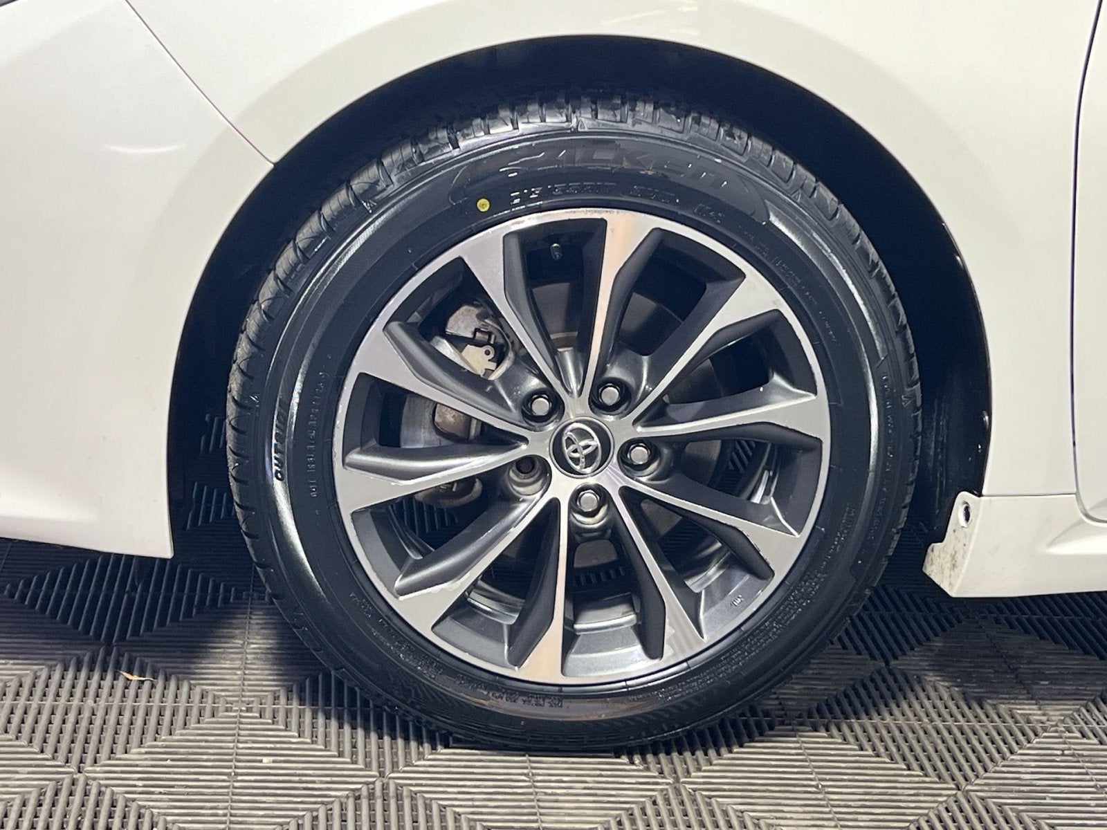 2016 Toyota Avalon XLE Plus
