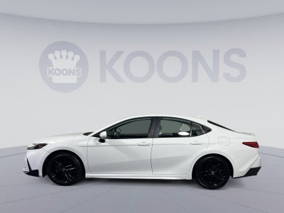 2025 Toyota Camry SE