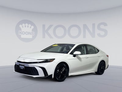 2025 Toyota Camry SE