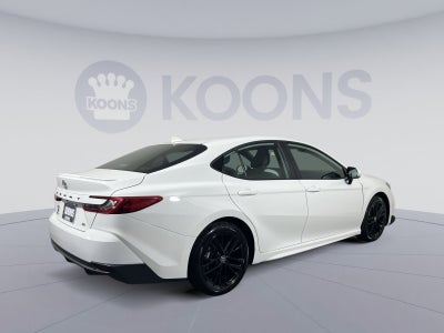 2025 Toyota Camry SE