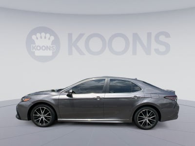 2024 Toyota Camry SE