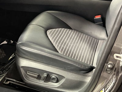 2020 Toyota Camry Hybrid SE