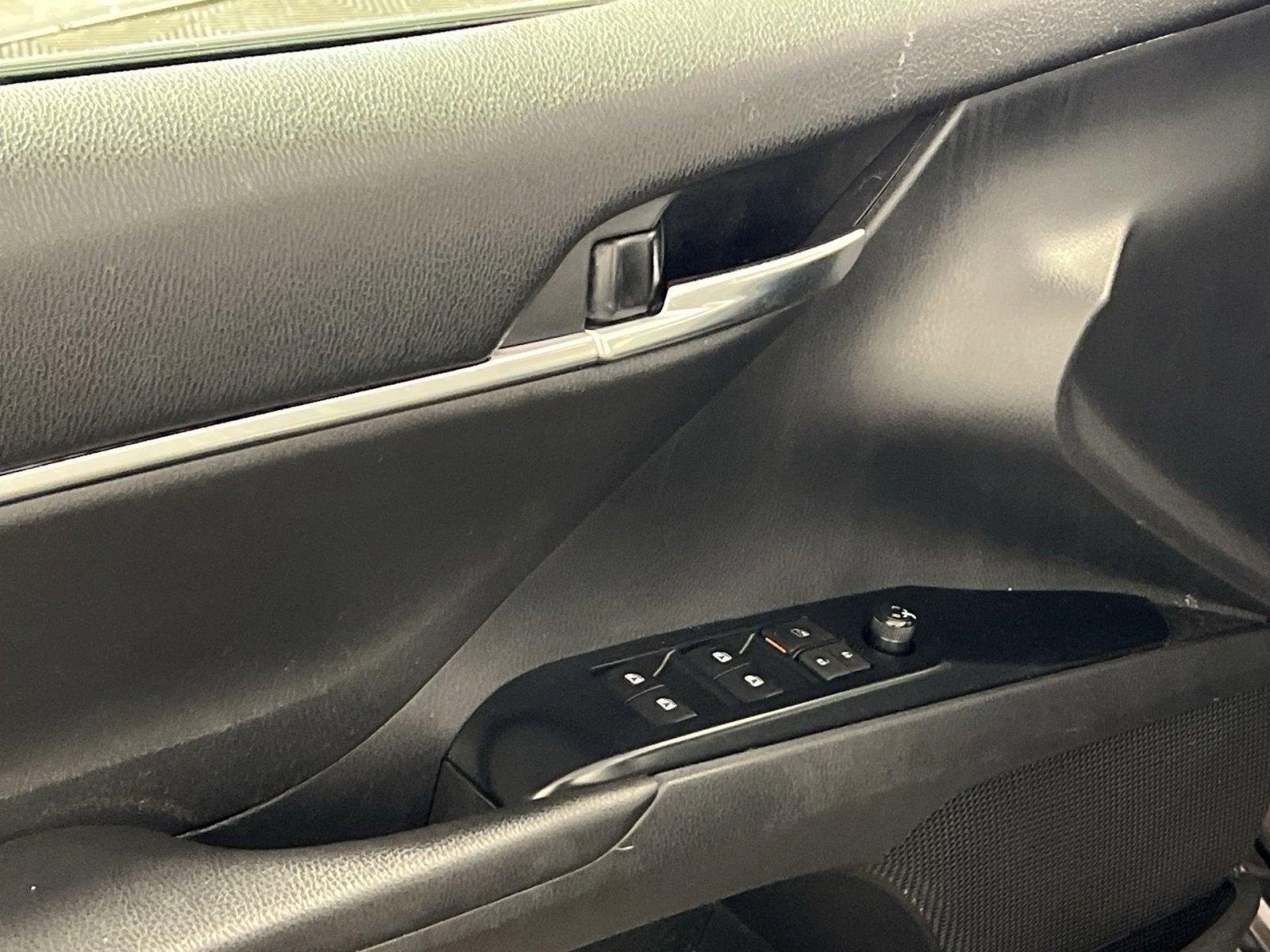 2020 Toyota Camry Hybrid SE