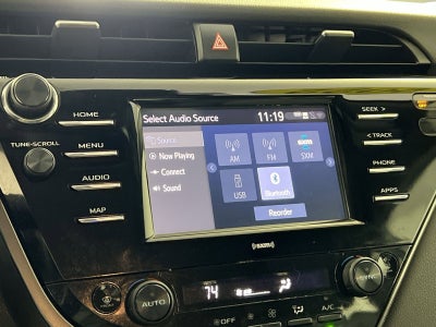 2020 Toyota Camry Hybrid SE