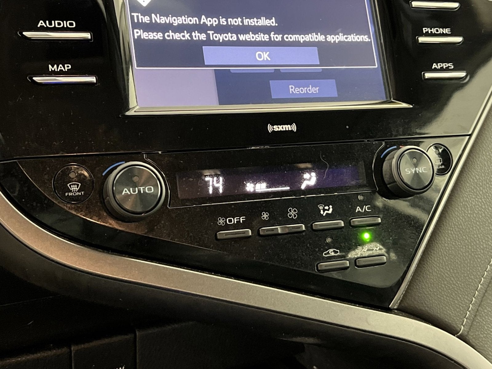 2020 Toyota Camry Hybrid SE