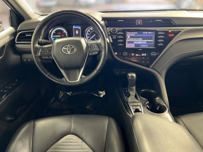 2020 Toyota Camry Hybrid SE