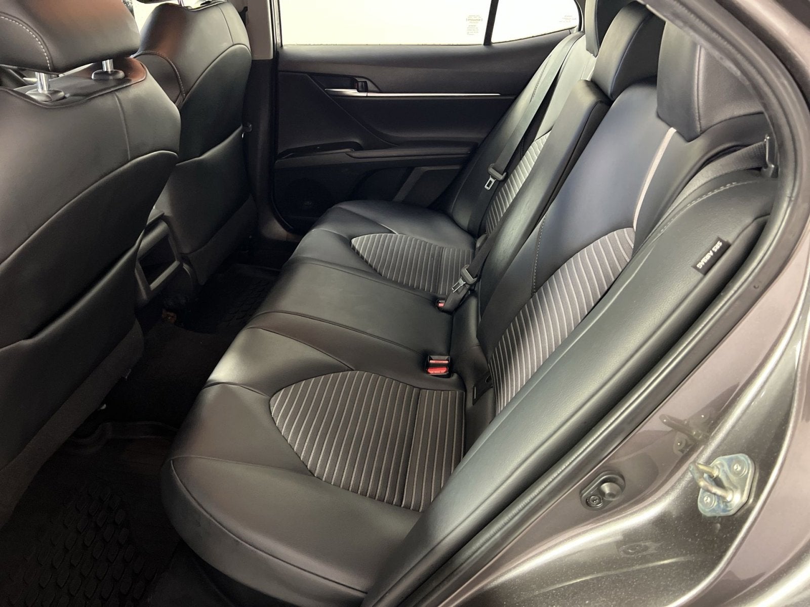 2020 Toyota Camry Hybrid SE