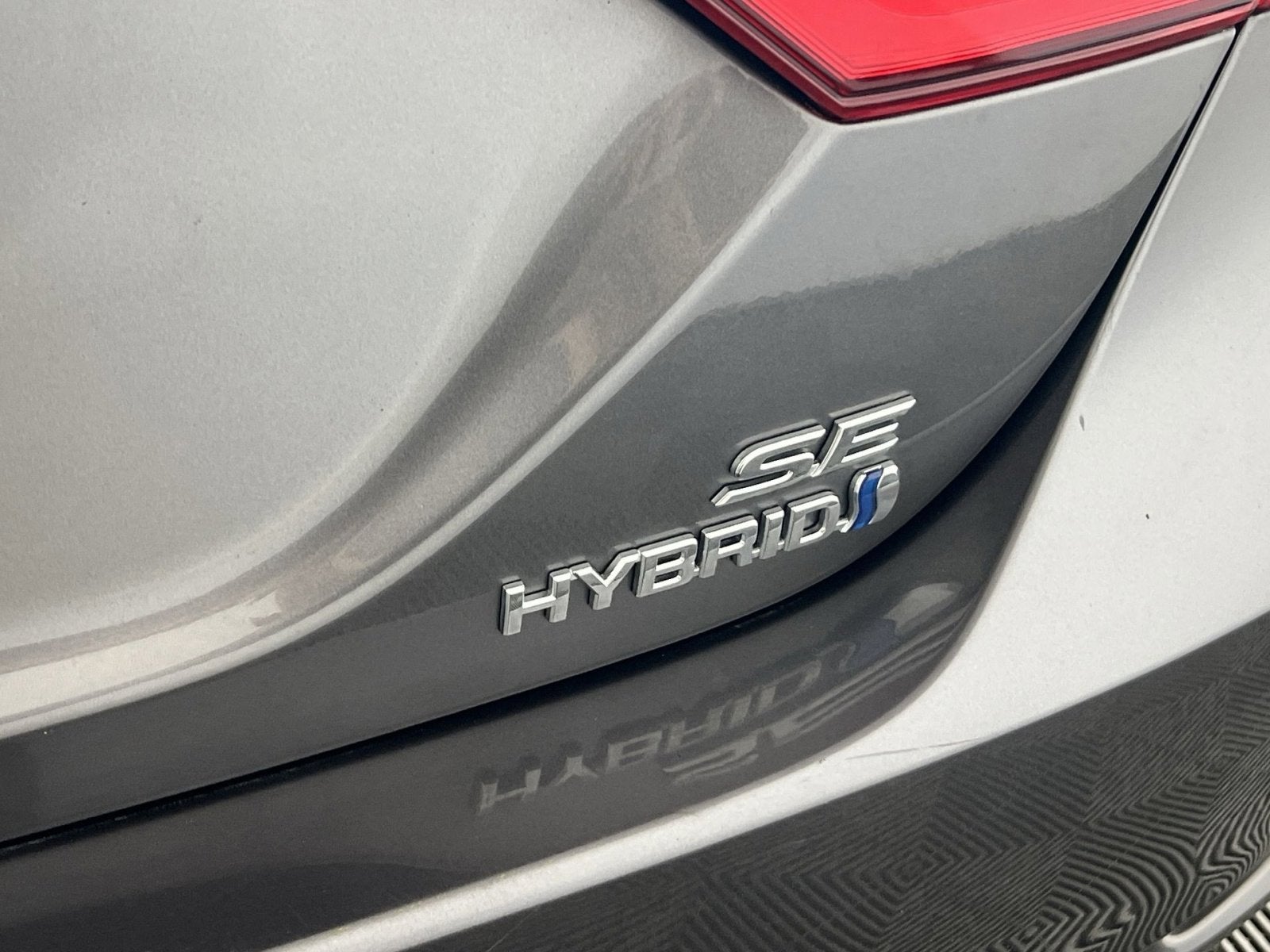 2020 Toyota Camry Hybrid SE