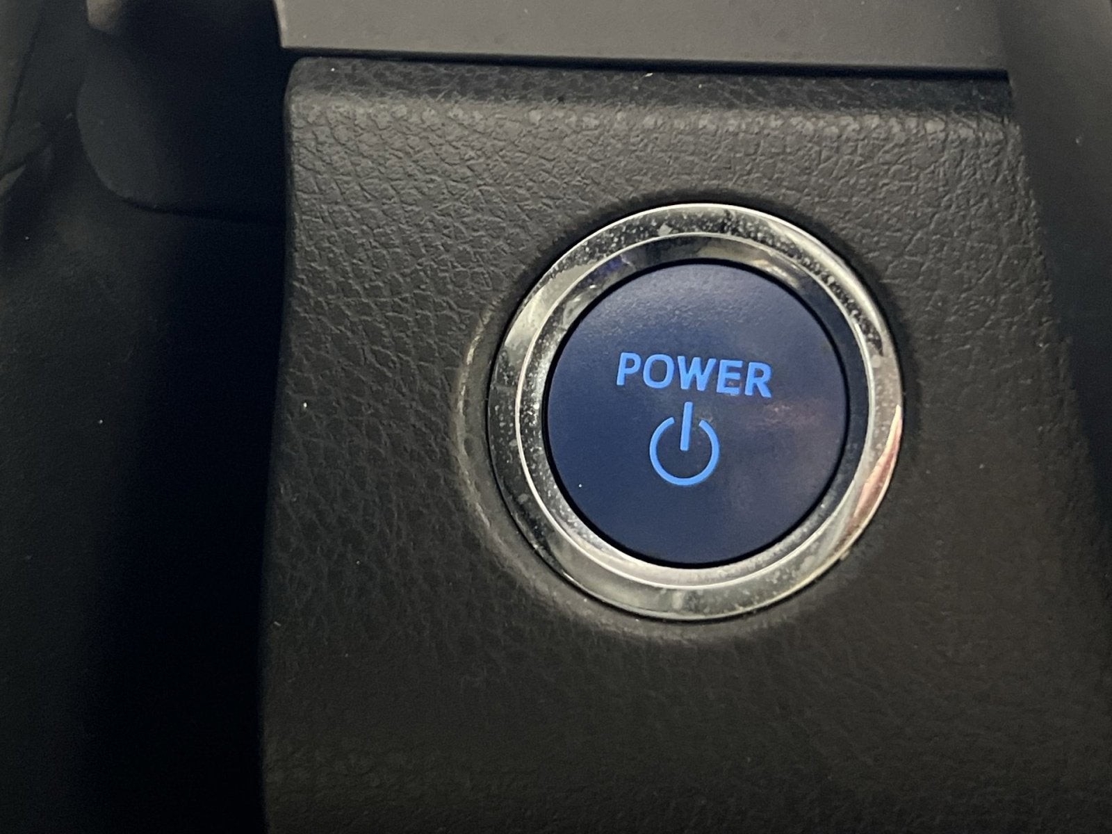 2020 Toyota Camry Hybrid SE