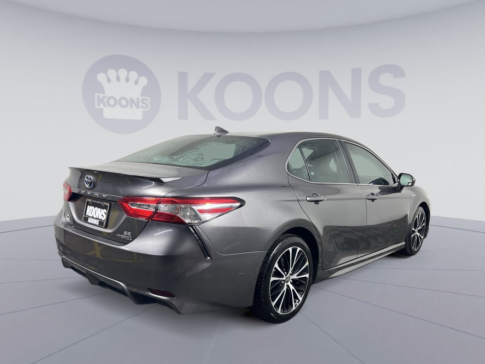 2020 Toyota Camry Hybrid SE