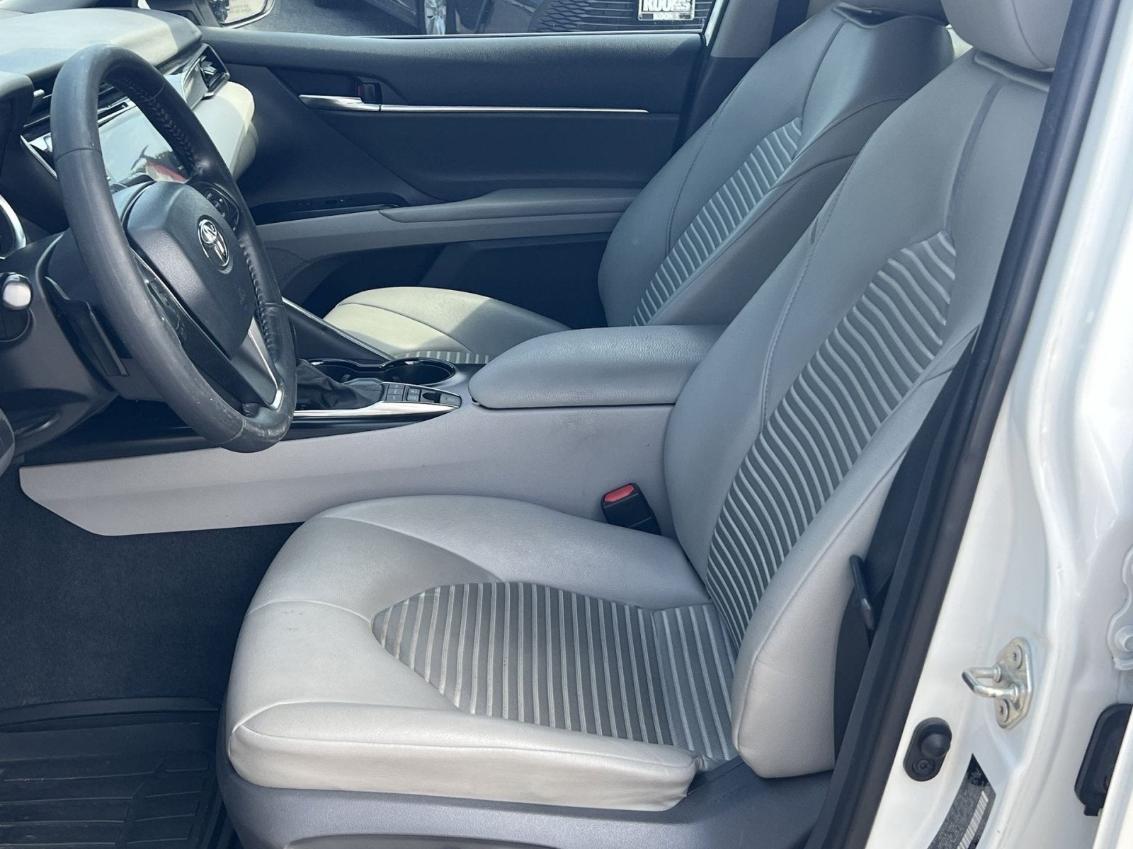 2020 Toyota Camry Hybrid SE