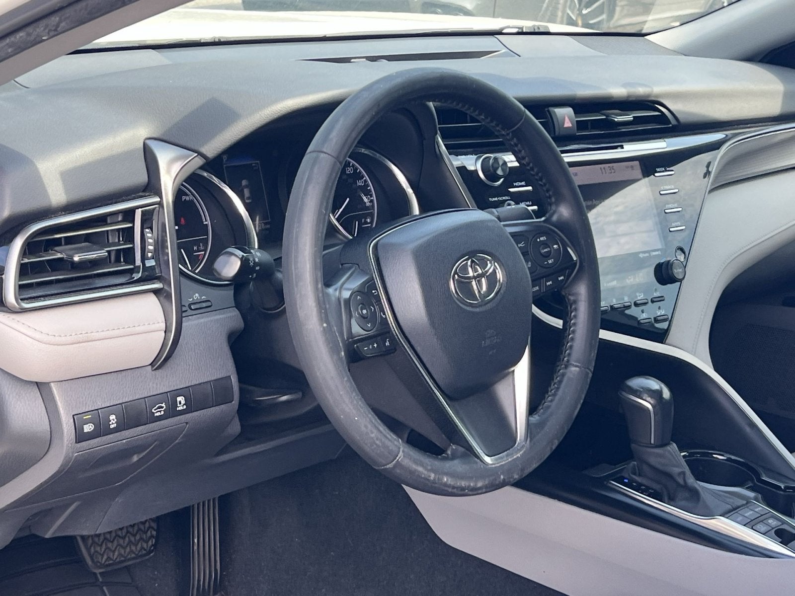 2020 Toyota Camry Hybrid SE