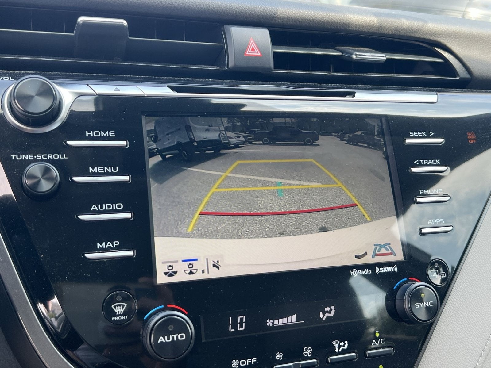2020 Toyota Camry Hybrid SE