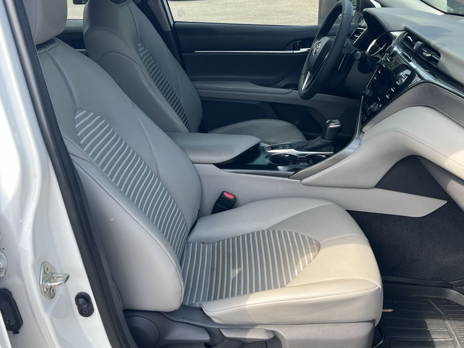 2020 Toyota Camry Hybrid SE