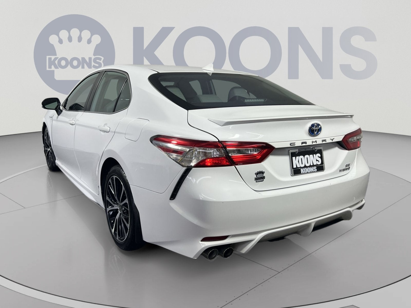 2020 Toyota Camry Hybrid SE