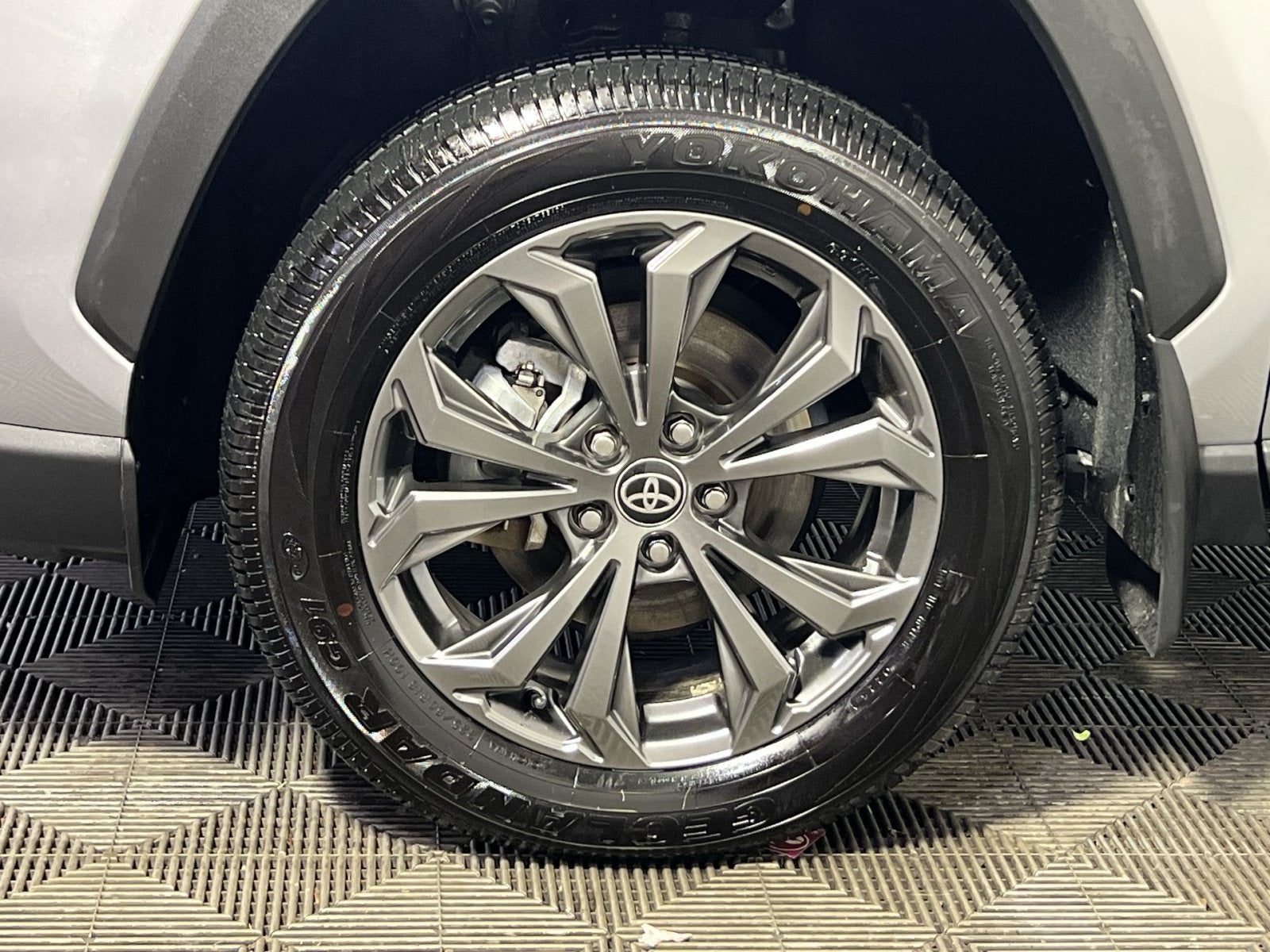 2023 Toyota RAV4 Hybrid XLE Premium