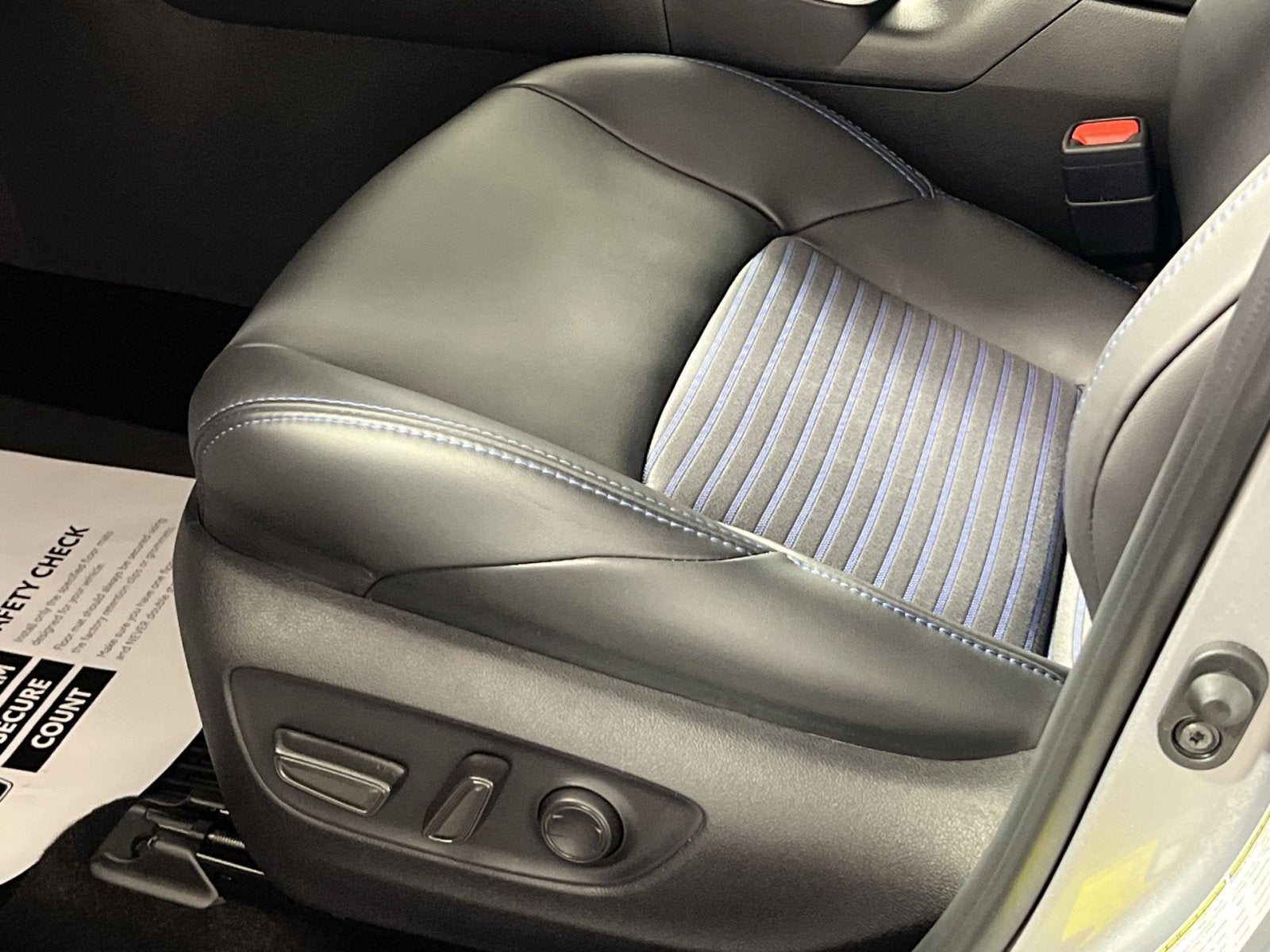 2025 Toyota RAV4 Hybrid XSE