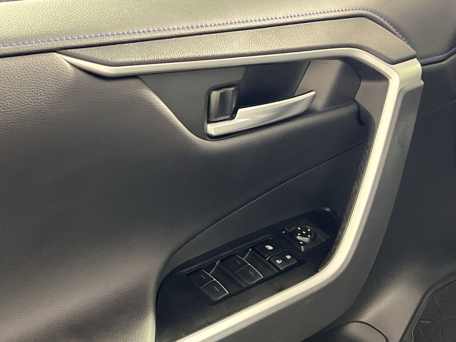 2025 Toyota RAV4 Hybrid XSE