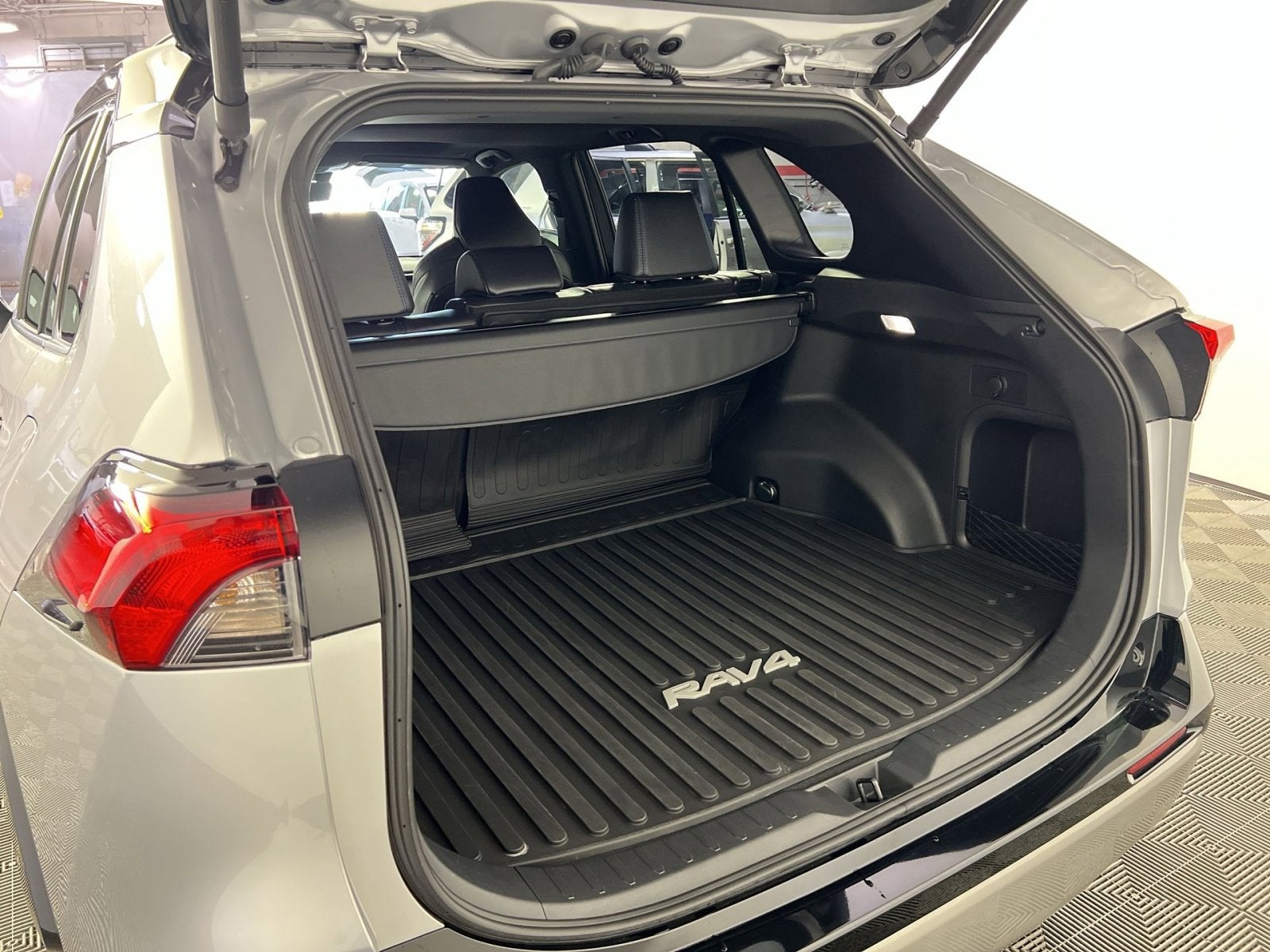 2025 Toyota RAV4 Hybrid XSE