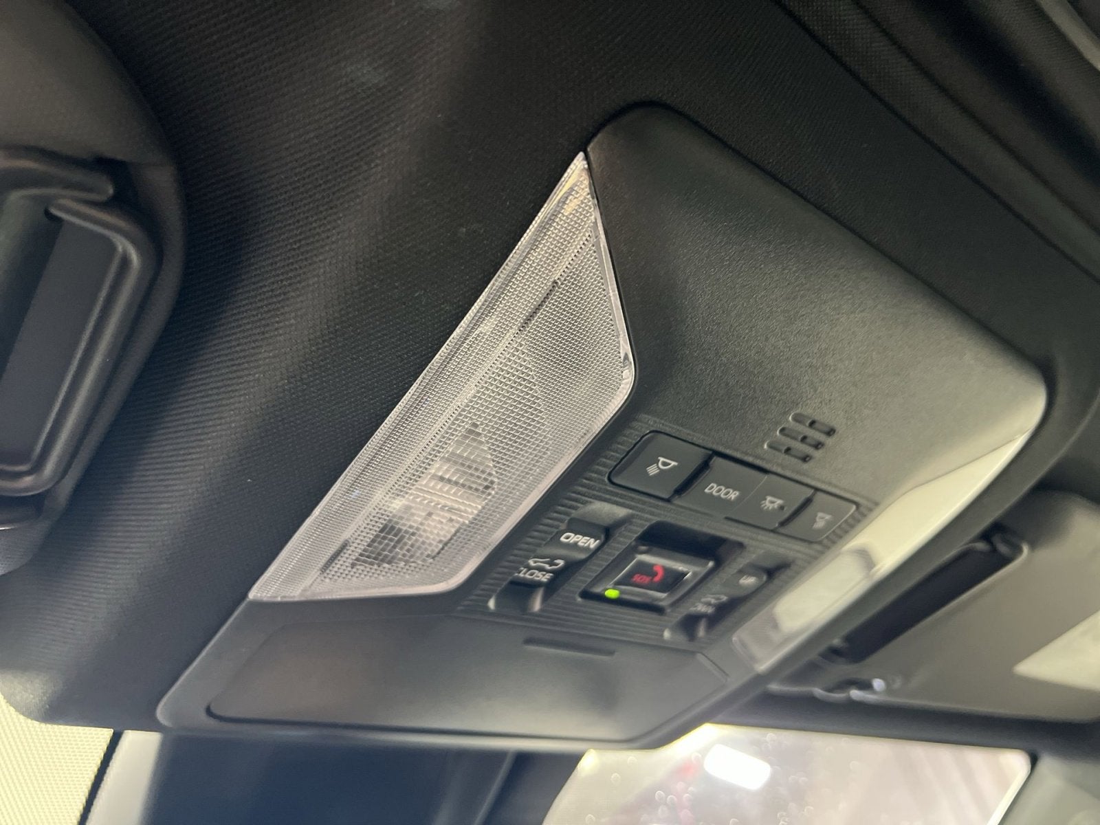 2025 Toyota RAV4 Hybrid XSE