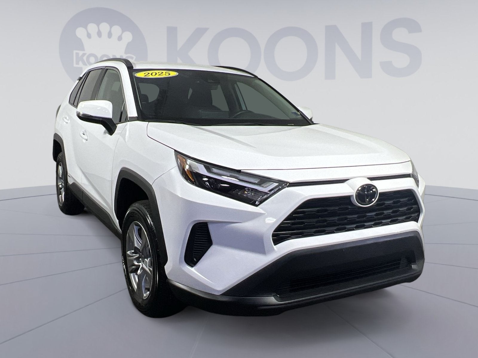 2025 Toyota RAV4 Hybrid XLE