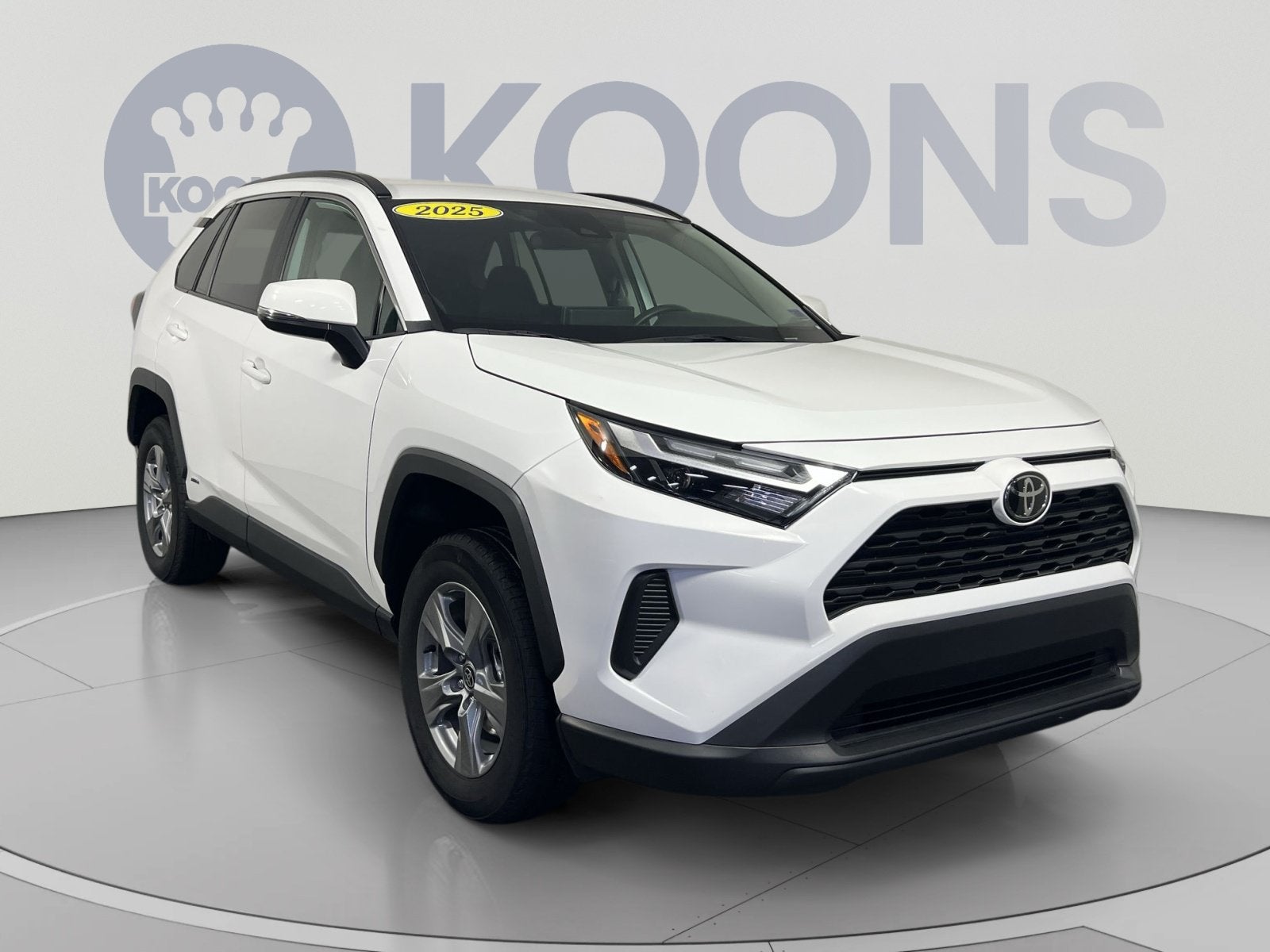 2025 Toyota RAV4 Hybrid XLE