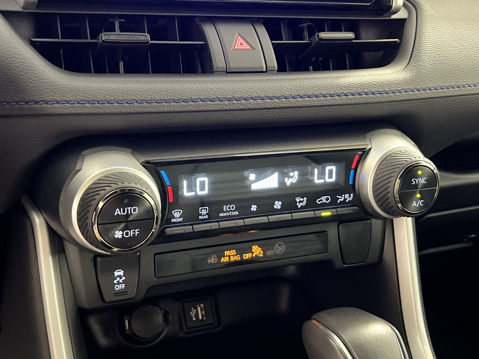 2023 Toyota RAV4 SE - Photo 22
