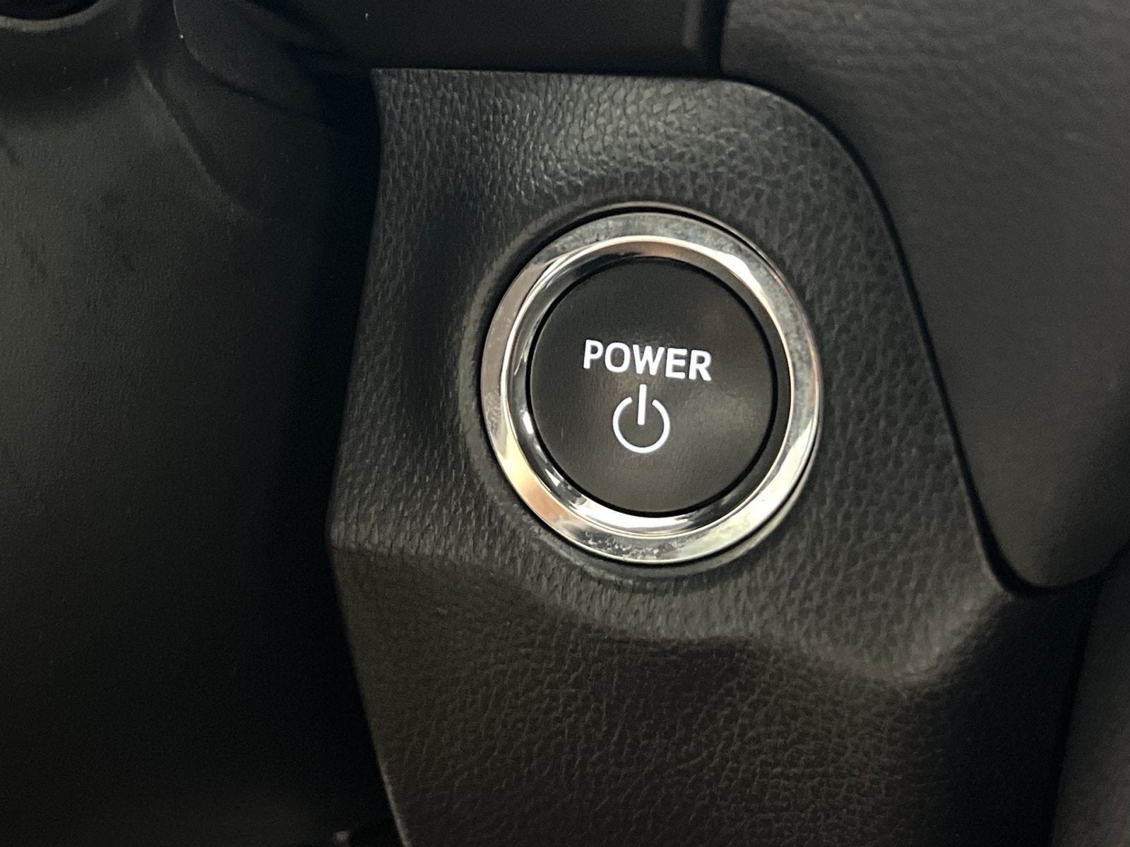2023 Toyota RAV4 SE - Photo 35