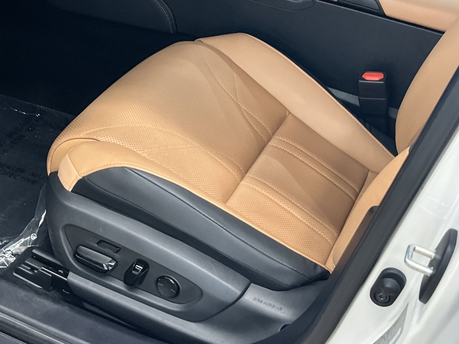 2022 Lexus ES 300h Luxury