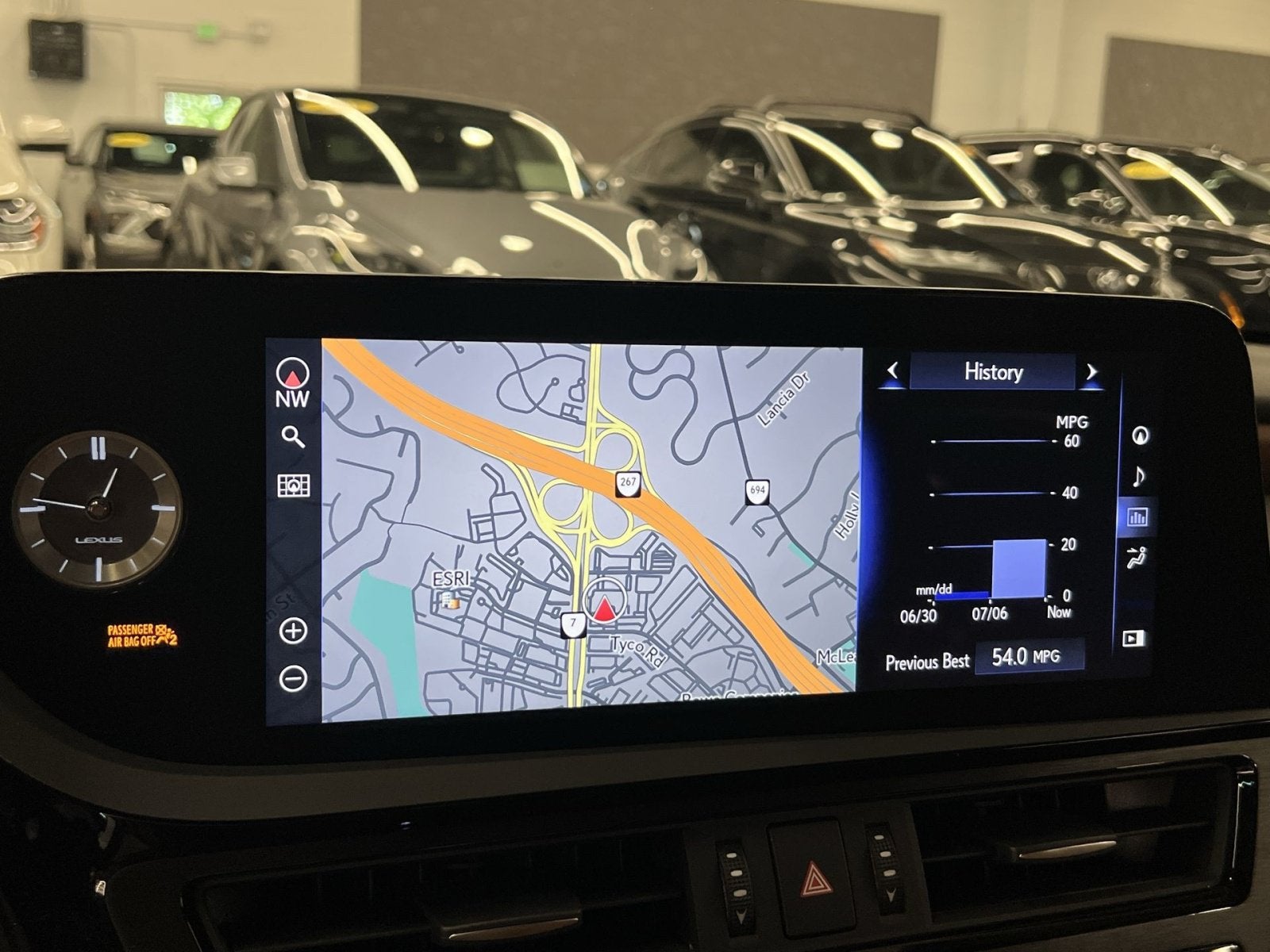 2022 Lexus ES 300h Luxury