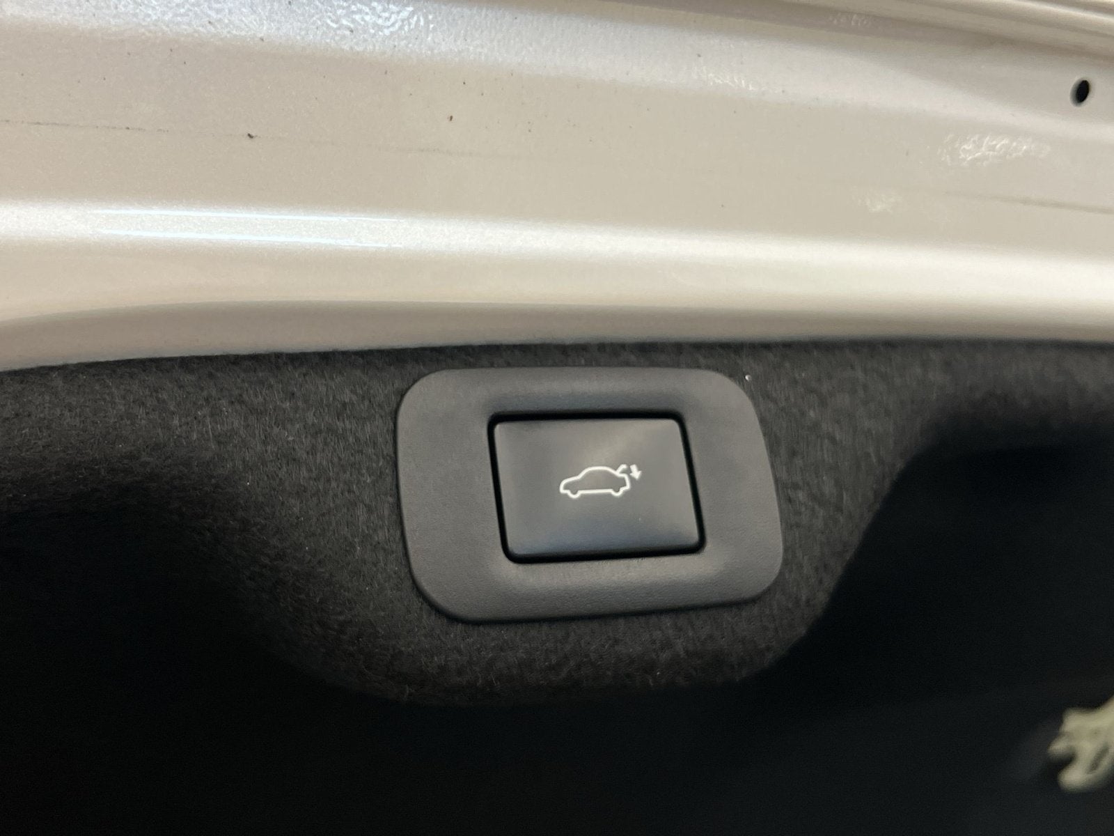 2022 Lexus ES 300h Luxury