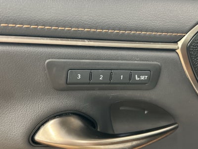 2022 Lexus ES 300h Luxury