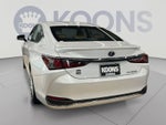 2022 Lexus ES 300h Luxury