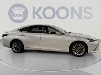 2022 Lexus ES 300h Luxury