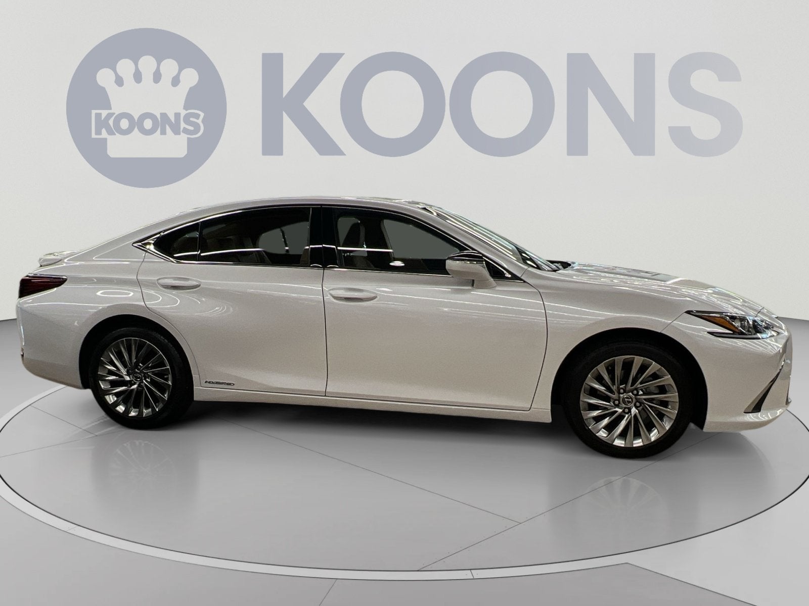2022 Lexus ES 300h Luxury