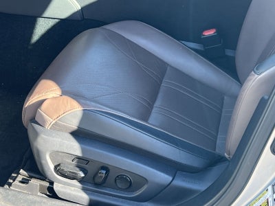 2022 Lexus ES 300h Luxury