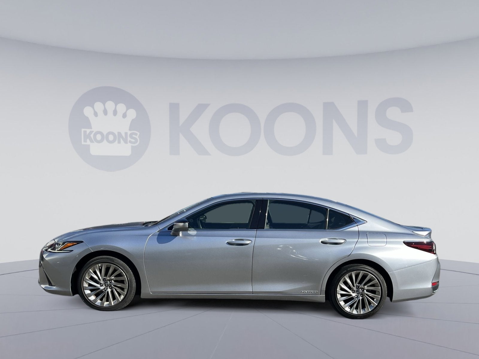 2022 Lexus ES 300h Luxury