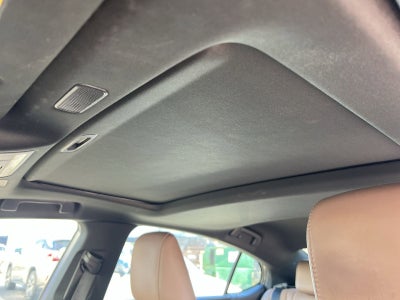 2022 Lexus ES 300h Luxury