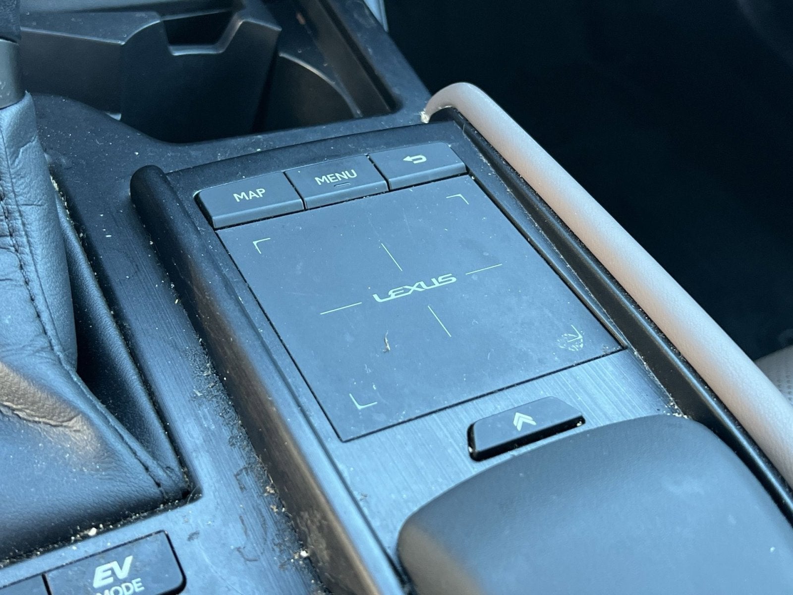 2022 Lexus ES 300h Luxury