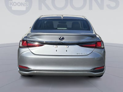 2022 Lexus ES 300h Luxury