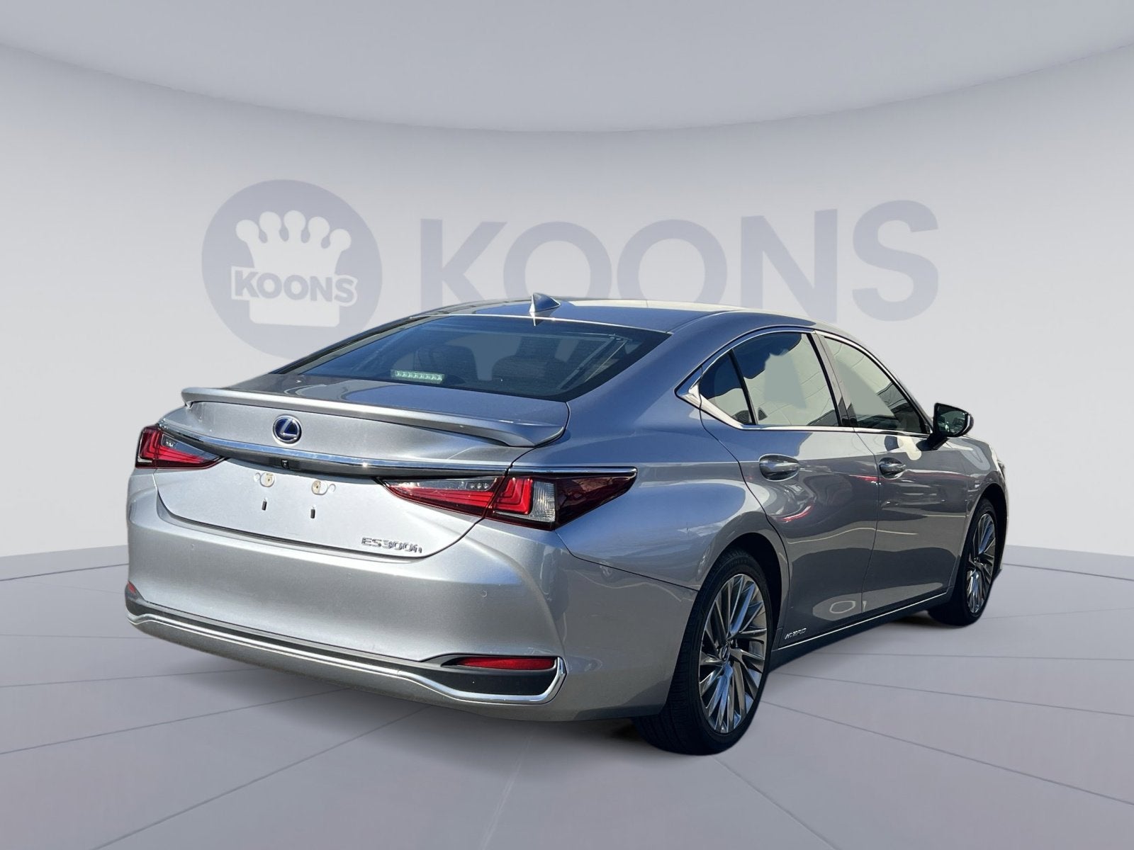 2022 Lexus ES 300h Luxury