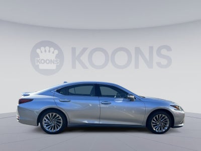 2022 Lexus ES 300h Luxury